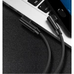 Detalle del cable USB Tipo-C negro de 1 metro en nailon