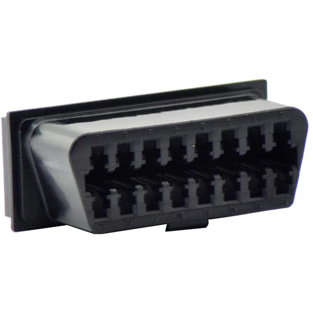 Conector OBD2 hembra universal en taller automotriz