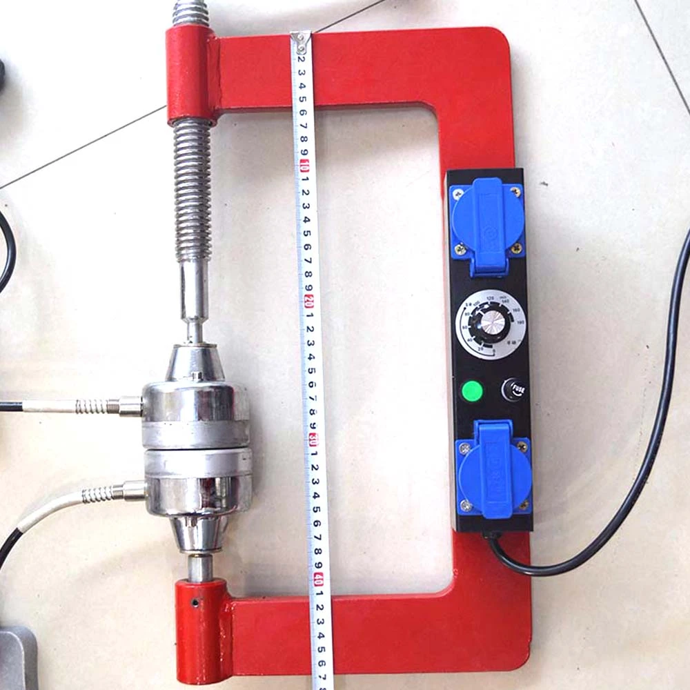 Équipement de réparation de pneus avec vulcaniseur automatique à température constante
