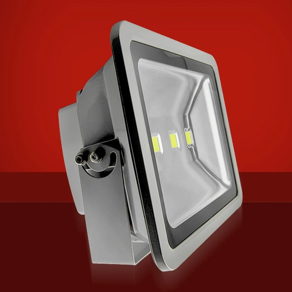 Projecteur LED 150W 6000K lumière blanche pour extérieur