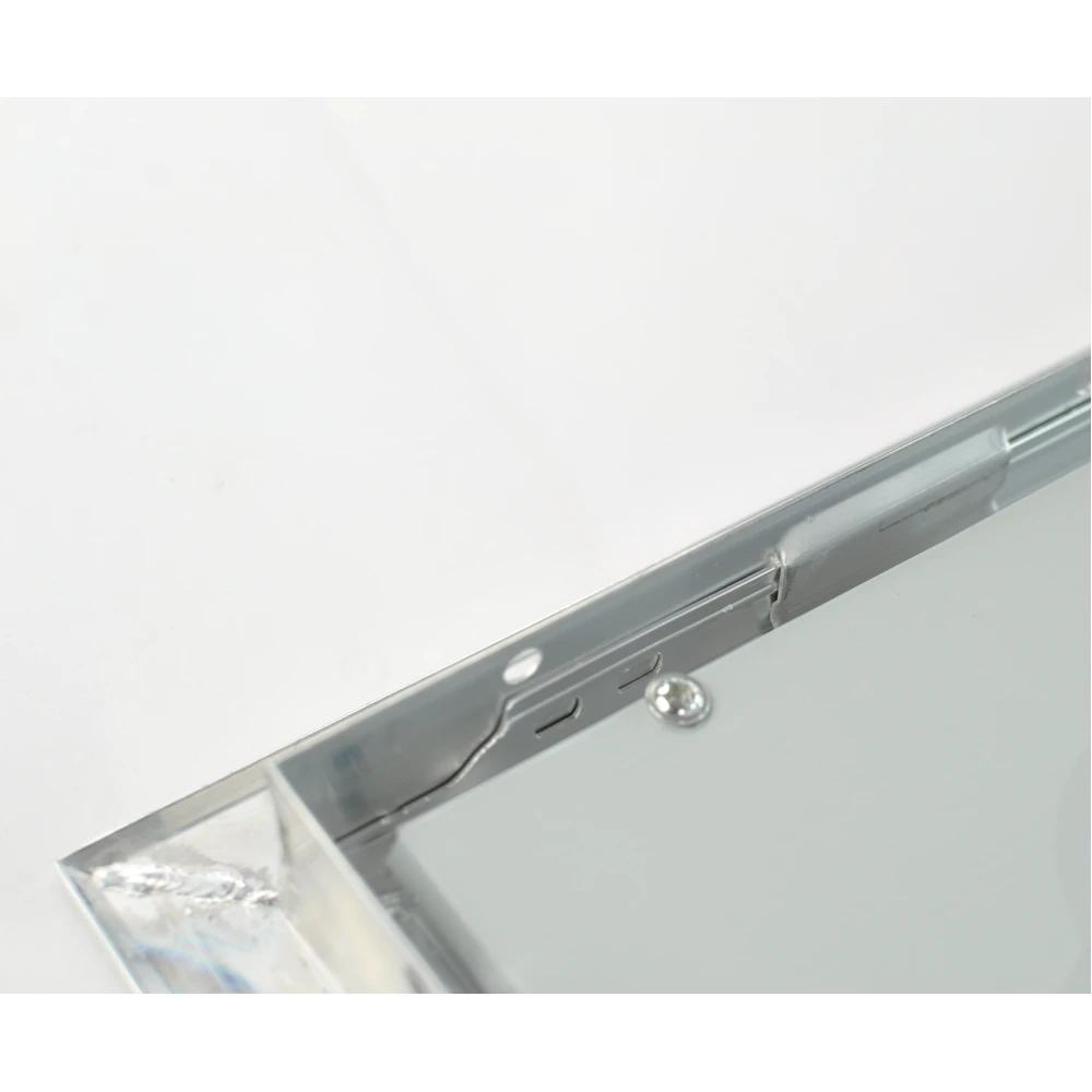 Detalle del marco de empotrar para panel LED 60x60