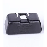 Tapón protector para puerto OBD2 instalado en vehículo